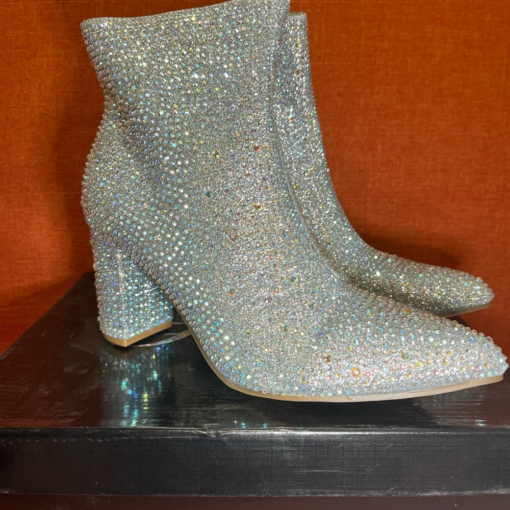 Forever Iceberg Sparkling Rhinestone Heeled Boots